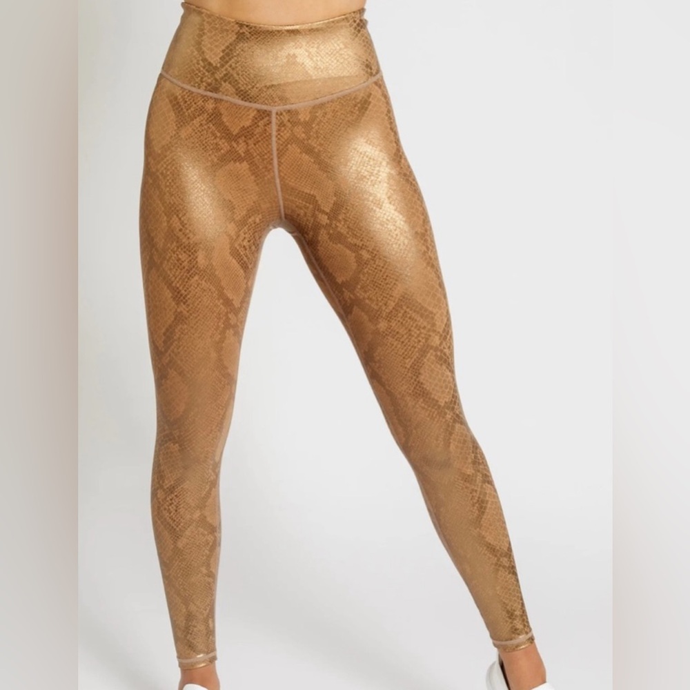 IVL Collection Gold Snake Print Cropped leggings Size M